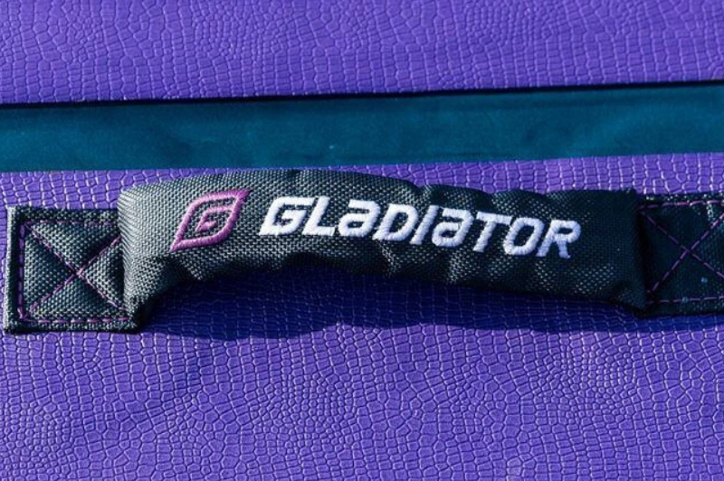 nafukovaci paddleboard gladiator one madlo na noseni